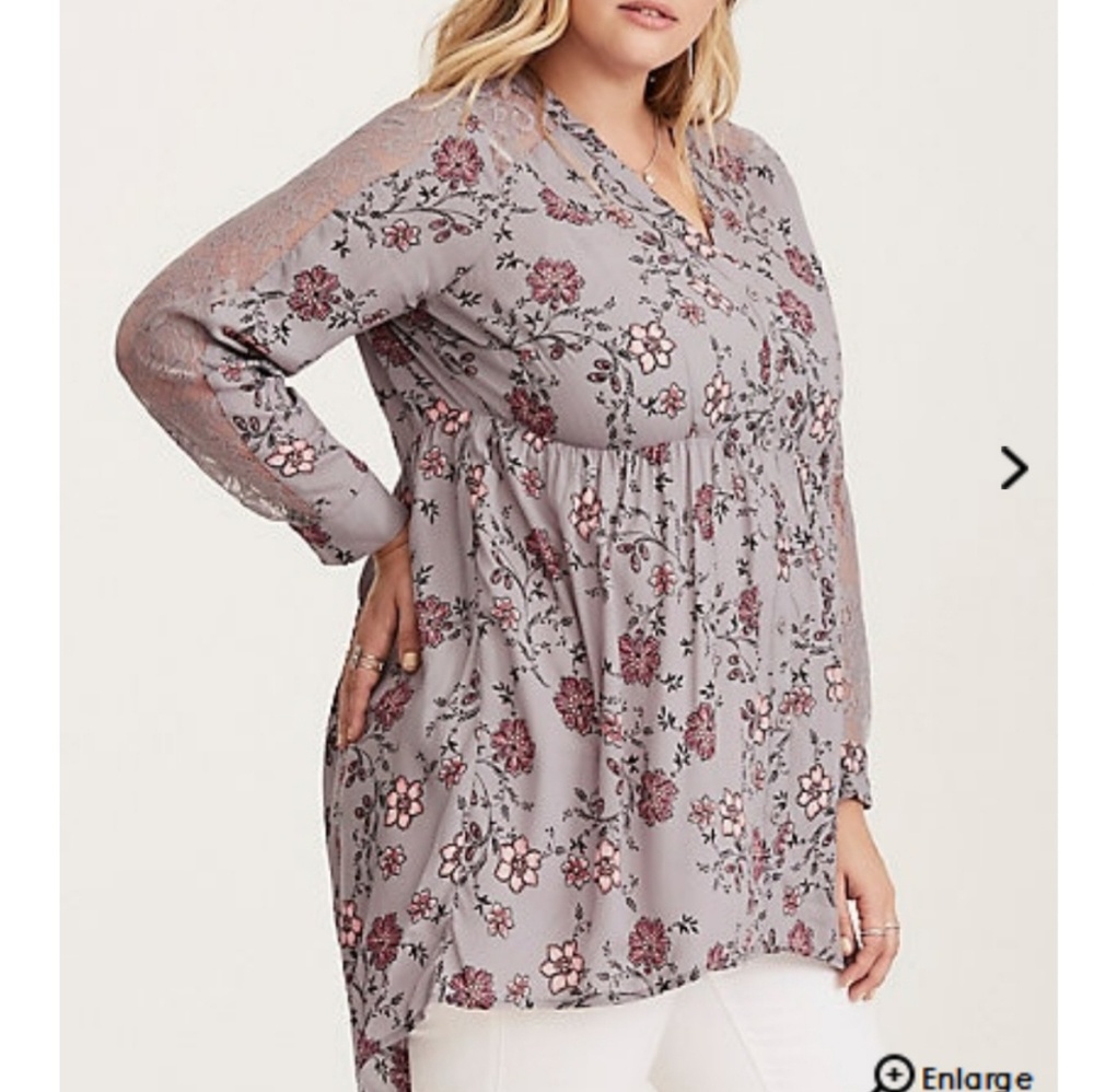 Torrid Hi low button blouse